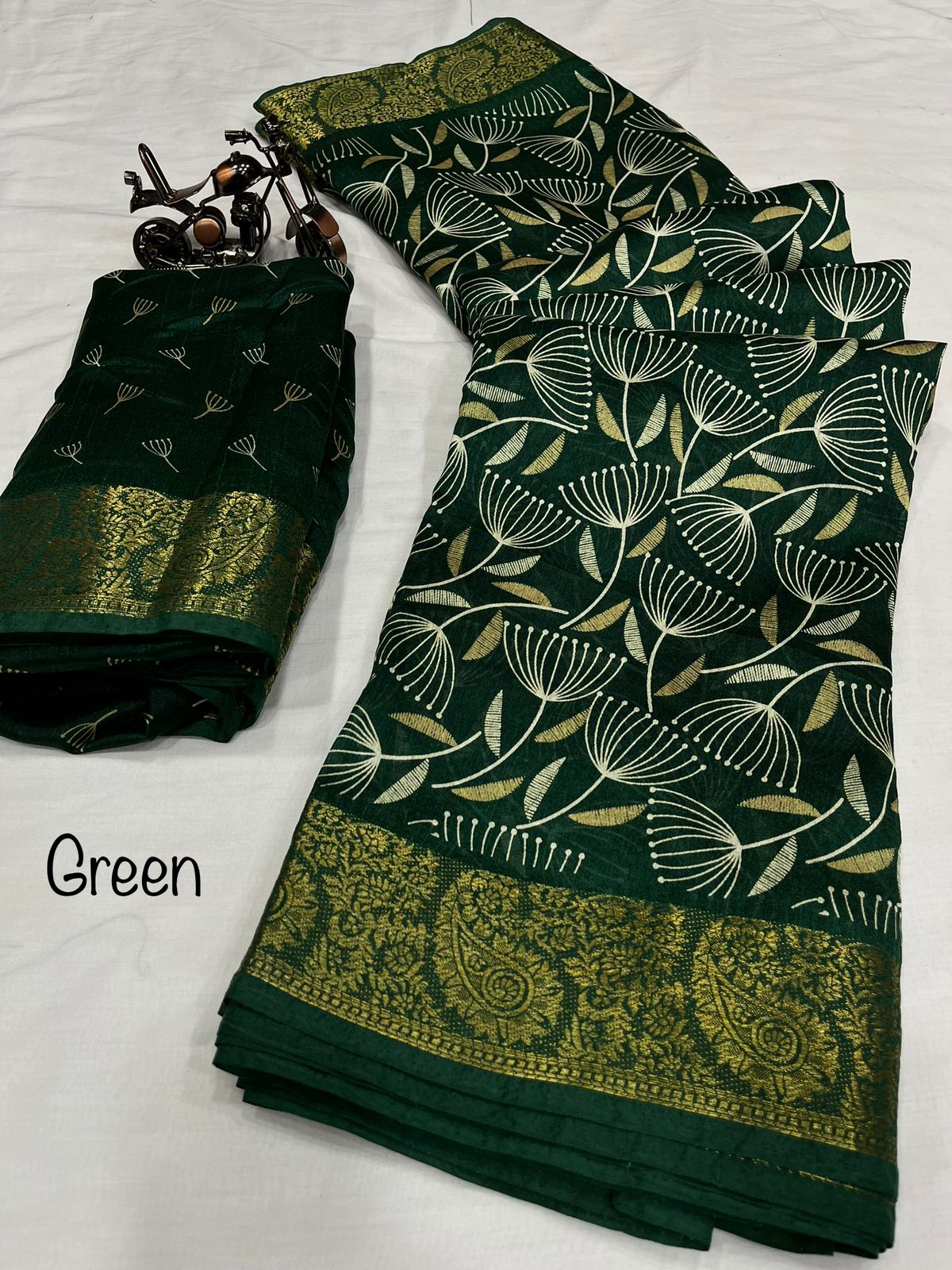 Wow Flower Printed Non Catalog Sarees